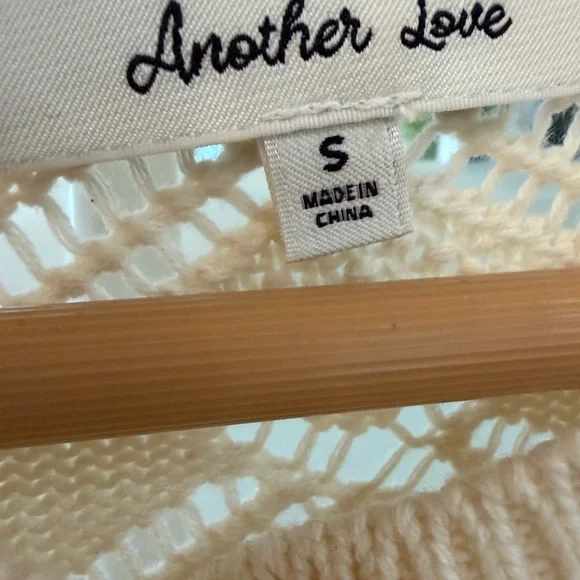 Button-Front Lace Sleeve Cardigan - Cream - Picture 4 of 4